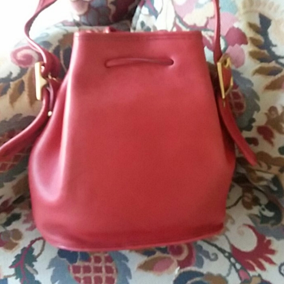 Coach Bucket Bag 9952 - Picture 2 of 10